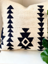 Load image into Gallery viewer, Handwoven Cream Tulip Throw Pillow - Cushy Home Decor